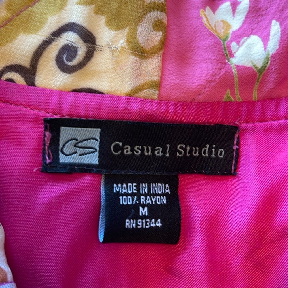 Pink Floral Patchwork Jacket Like New! - image 7